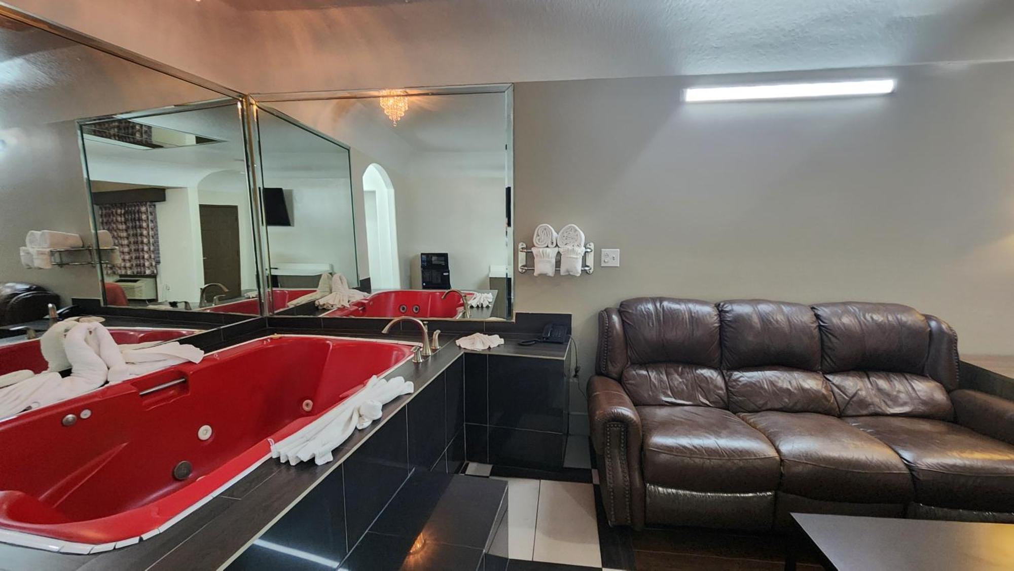 Scottish Inn & Suites Sam Houston Parkway Esterno foto